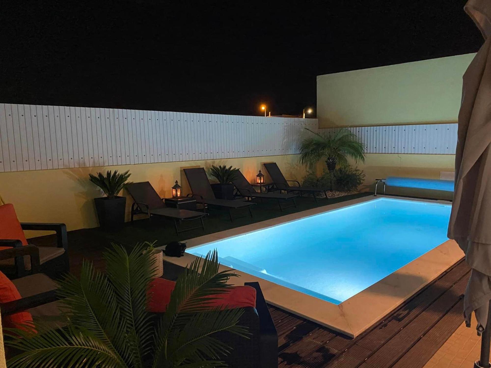 Zion Guest House Алмада Экстерьер фото